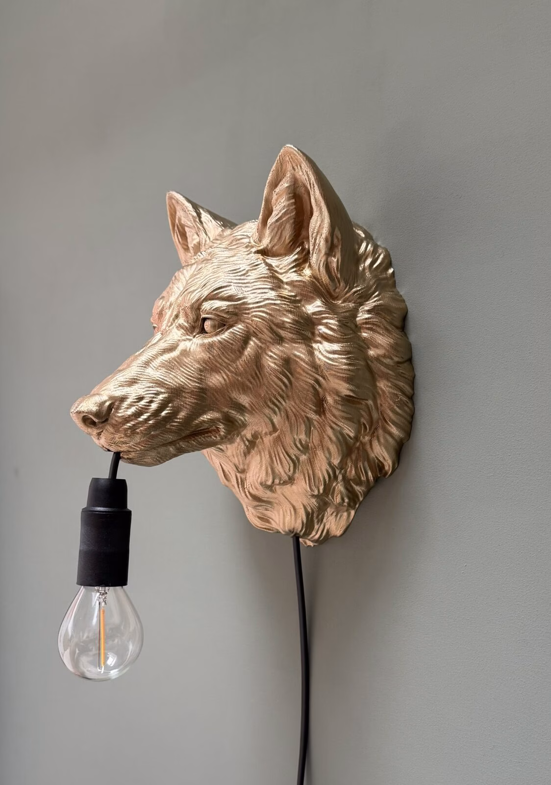 Wolven Kop Wandlamp